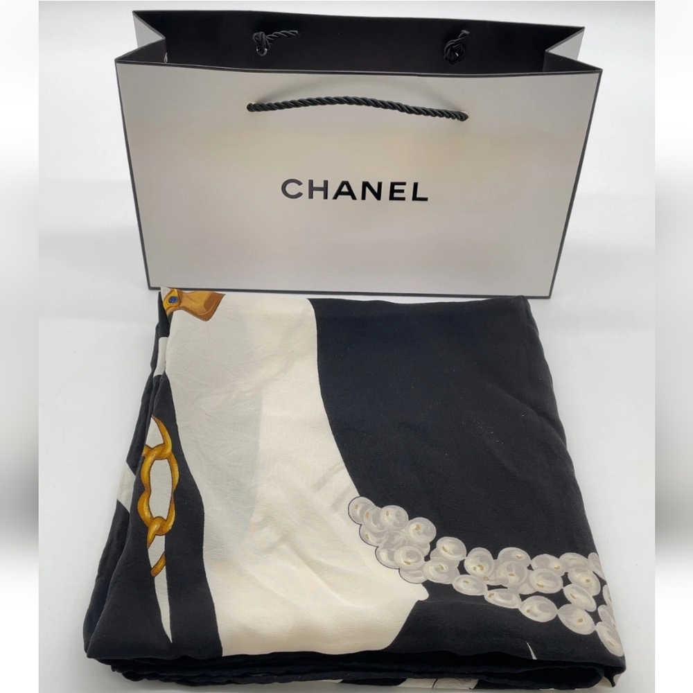 Authentic Chanel Coco Mark Dot Mademoiselle Black/White Silk Scarf - Picture 8 of 13